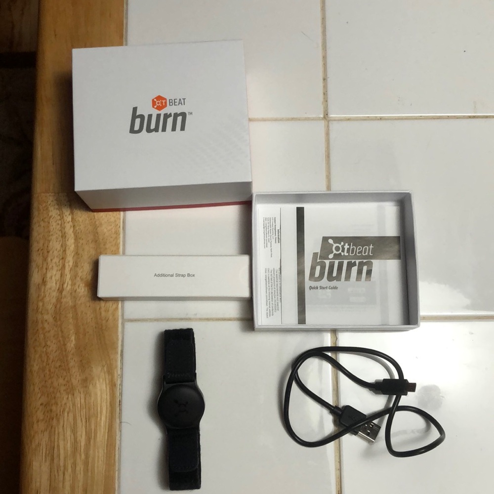 Orange Theory Beat Burn heart rate and fitness monitor. Used only 1 time.